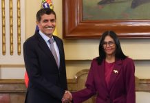 Presidenta encargada Delcy Rodríguez se reúne con enviado especial de Emiratos Árabes Unidos para fortalecer lazos diplomáticos y explorar inversiones