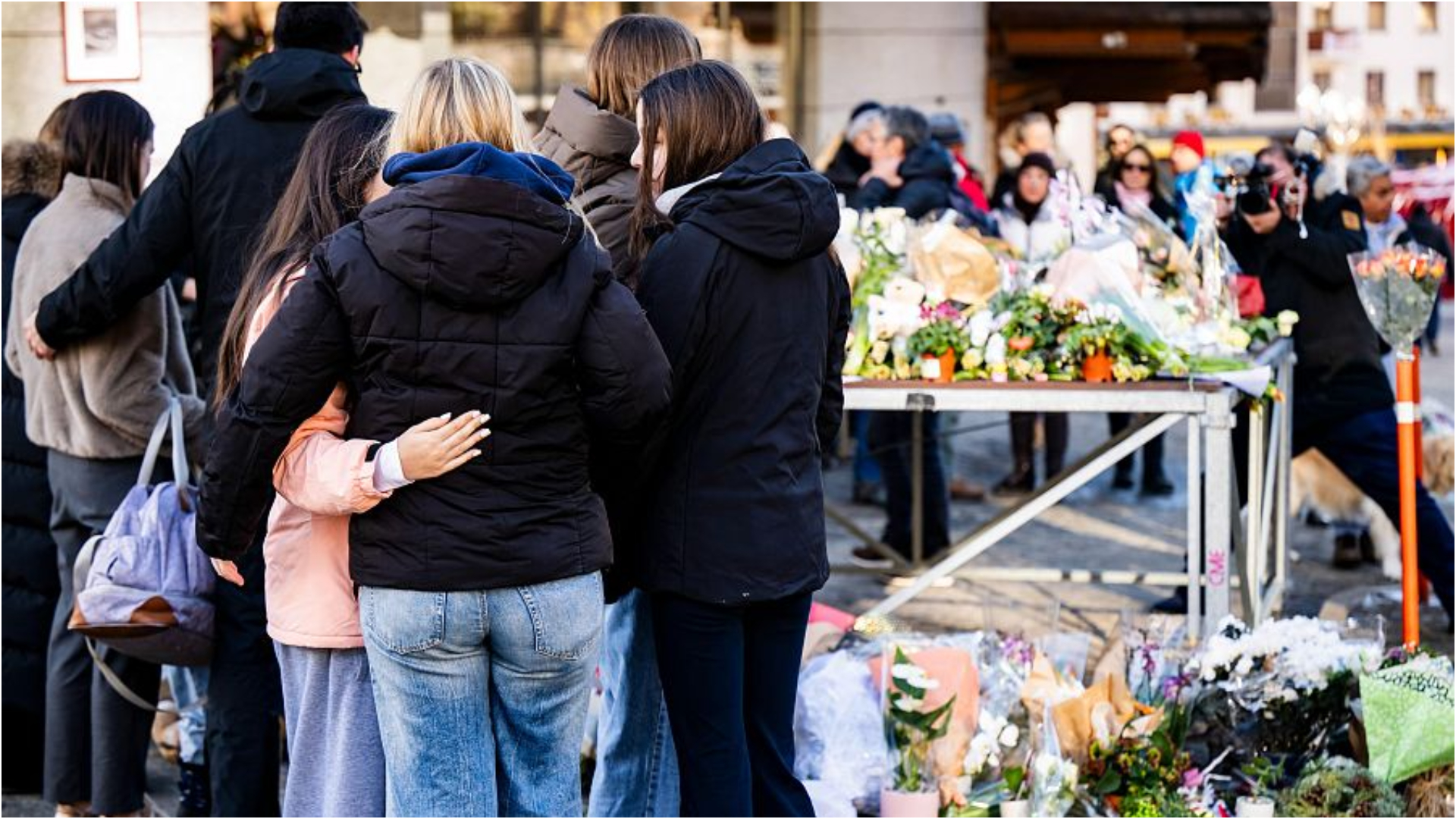 Investigación oficial avanza para determinar el origen del incęndio ocurrido durante celebración en Suiza