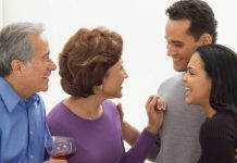 La familia de tu pareja no es tu familia, es prestada: protege el bienestar emocional de tu núcleo principal para no perder el tuyo propio en el proceso (+ Video)