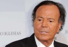 Víctïmas que dênuncïaron a Julio Iglesias por trâta y agrêsión sêxüĀl siguen trabajando para el cantante