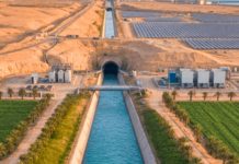 Ingeniería convirtió la escäsez en movimiento al dar forma a un río artificial de 130 kilómetros que llevó agua y vida al país