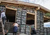 Departamento de Lavalle aprobó la construcción de viviendas con un nuevo sistema de materiales reciclados en Argentina (+ Fotos)