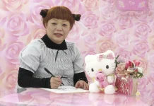Diseñadora de Hello Kitty se retirará tras cuatro décadas: convirtiendo el personaje en un ícono mundial