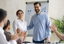 El ‘salario emocional’ es la única forma de retener talento en la era IA: Ya no basta con un buen sueldo