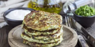 Tortitas de calabacín con atún: una idea de cena sana, saludable y muy fácil de preparar