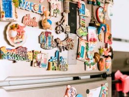 Tener imanes pegados en la puerta de la nevera hará que aumente la factura de la luz: tendencia decorativa puede influir en el consümo