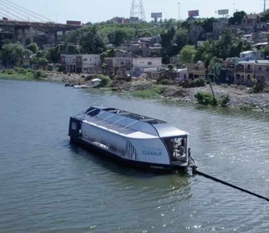 Robot de río de 50 toneladas que aspira residuos a gran escala para frenar la contaminación marina (+ Detalles)