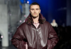 Romeo Beckham heredó el trono de la moda: Cierre épico para Burberry en la London Fashion Week (+ Detalles)