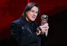 El regreso de una leyenda: Jim Carrey iluminó la 51ª edición de los Premios César con su distinción honorífica (+ Fotos)