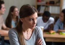 Dificultad para construir y sostener vínculos sociales puede estar relacionada con rasgos individuales: Muchos adultos les resulta difícil hacer nuevos amigos