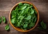La forma correcta de cocinar espinaca para conservar sus nutrientes y aprovechar al máximo su valor alimenticio, según expertos culinarios