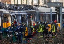 Accïdente de tranvía en Milán: Al menos dos muêrtôs y 39 herïdos al estrêllarse el transporte cøntra un edificio (+ Detalles)