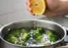 El sencillo truco del limón al hervir brócoli: mantiene el color mejorar su sabor y evitar que pierda textura al cocinarlo