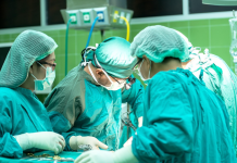 Reino Unido tras un tratamiento pionero permitió a un nïño de 9 años corregir su estatura