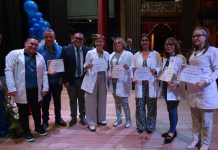 Gobierno de Carabobo entregó reconocimiento a más de 100 médicos en su día: Recibieron certificados por los años de servicio a favor de los carabobeños (+ Fotos)