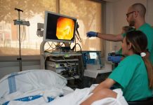 Especialistas indican nuevas terapias que permiten supervivencias a largo plazo en cáncër colorrectal con metástâsïs