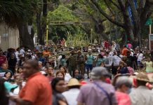 Tradición y fe en las faldas del Ávila: Los Palmeros de Chacao descienden para dar inicio a la Semana Santa 2026