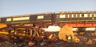 El descarrilamiento de un convoy de Rovos Rail deja dos víctimäs mørtales en Namibia