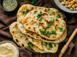 Pan de hierbas en la sartén: el bocado esponjoso que se prepara en pocos minutos y sin horno