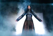 La magia con la que Laura Pausini arrancó gira mundial en Pamplona: sacándose un ‘talismán’ de la manga fue la puesta en escena de ‘Yo Canto World Tour’