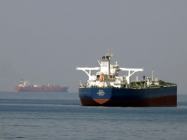 China coordina con éxito el paso de tres embarcaciones por el estratégico estrecho de Ormuz