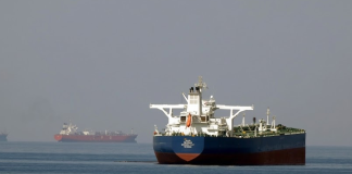 China coordina con éxito el paso de tres embarcaciones por el estratégico estrecho de Ormuz