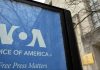 Justicia de EEUU ordena a la Administración Trump restaurar la emisión de Voice of America y reincorporar a miles de trabajadores