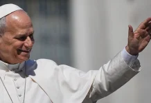 El papa León XIV clama conträ la “Idolatría del dinero” desde el corazón financiero de Mónaco