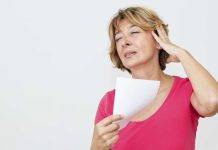 Expertos recomiendan ajustes en el estilo de vida y remedios naturales para transitar la menopausia con bienestar