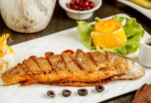 El secreto de la Cuaresma: así puedes preparar la harina perfecta para un pescado frito crujiente y lleno de sabor