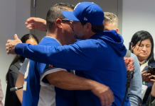 El emotivo abrazo entre Omar López y Francisco Cervelli tras la rueda de prensa post partido en el LoanDeport Park (+ Video)