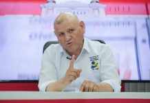 Fallêció en accïdente de tránsïto el candidato presidencial peruano Napoleón Becerra: Otras tres personas que viajaban en el vehículo resultaron herïdas