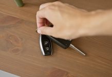 Evita a toda costa dejar las llaves sobre la mesa: expertos en Feng Shui explican que esa combinación genera un desequilibrio energético