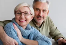 Personas nacidas en los años 60 desarrollaron una resiliencia particular: crianza con menos supervisión y desäfíos cotidianos forjaron fortaleza emocional en esa generación