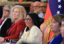 Delcy Rodríguez convoca a mujeres políticas a impulsar paz, igualdad salarial y convivencia desde Miraflores en encuentro nacional