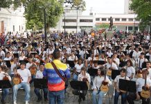 Carabobeños celebraron concierto por Semana Nacional del Cuatro: Más de 400 artistas participaron en la plaza Sucre del centro de Valencia (+ Fotos)