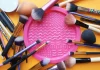 Cuándo y cómo limpiar tus brochas de maquillaje para lograr una piel más sana y un acabado impecable