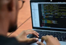 Alërtå en Ecuador por auge de estafäs digitales que manipulan a usuarios y vacían cuentas en segundos con técnicas psicológicas