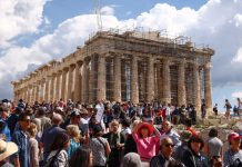 Atenas bajo presión: Alcalde Haris Doukas propone medidas radicäles conträ el Turismo descontrolado (+ Detalles)