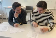 Suecia vuelve al lápiz y papel: uno de los países más tecnológicos de Europa está reduciendo la educación digital