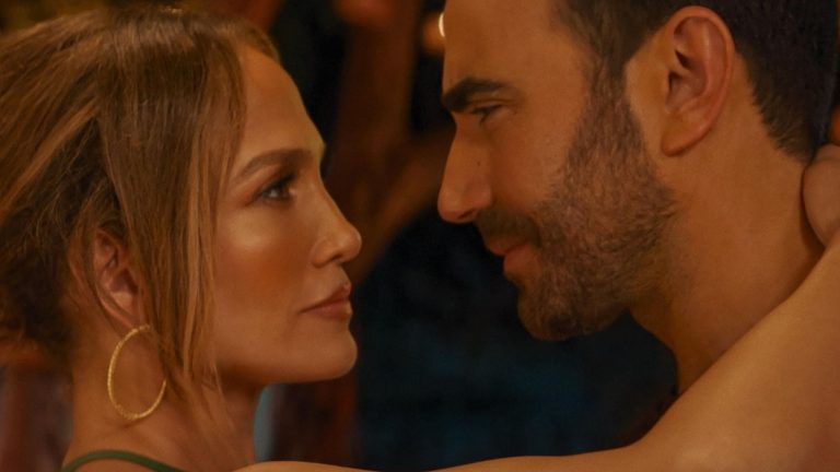 Próxima comedia romántica de Jennifer Lopez en Netflix se estrena el 5 de junio: «Office Romance» fue escrita para que la cantante sea la protagonista
