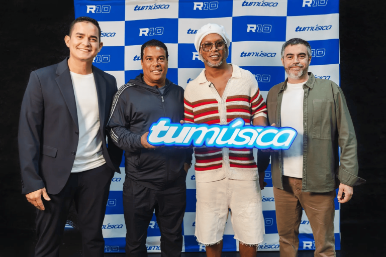 Ronaldinho une el deporte y el entretenimiento con el lanzamiento de su sello discografico «Tu Música»