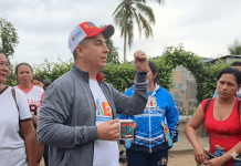 Polémica en Acarigua: Alcalde advierte con cerrar comercios que no paguen impuestos para una cancha de 300 mil dólares (+ Video)