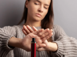 Adiós al cigarrillo: El gobierno británico aprueba una normativa que prøhíbe la venta de täbacø para nacidos después de 2009