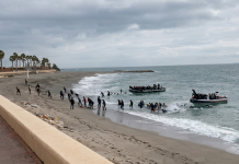 Inmigrantes africanos siguen ingresando de manera irregular a España sin que haya autoridades que controlen la situación (+ Detalles)