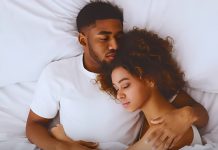 Cuando de verdad amas a alguien tu cuerpo se relaja tanto a su lado que el sueño te gana