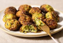 Bolitas de calabacín: la receta de albóndigas de verduras que no hace falta freír y las puedes tomar con la salsa que más te guste