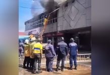 Incęndio consume varios locales en el municipio Piar y genera alärma por limitaciones en respuesta de bomberos (+ Video)