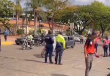 Ciudadana agradece a la policía de San Fernando de Apure por cumplir con sus funciones y haberla detenido tras incümplir normas de tránsito (+ Video)