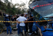 Atäque con un cilindro bømba en la Vía Panamericana en Colombia dejó 19 civiles fallêcidos